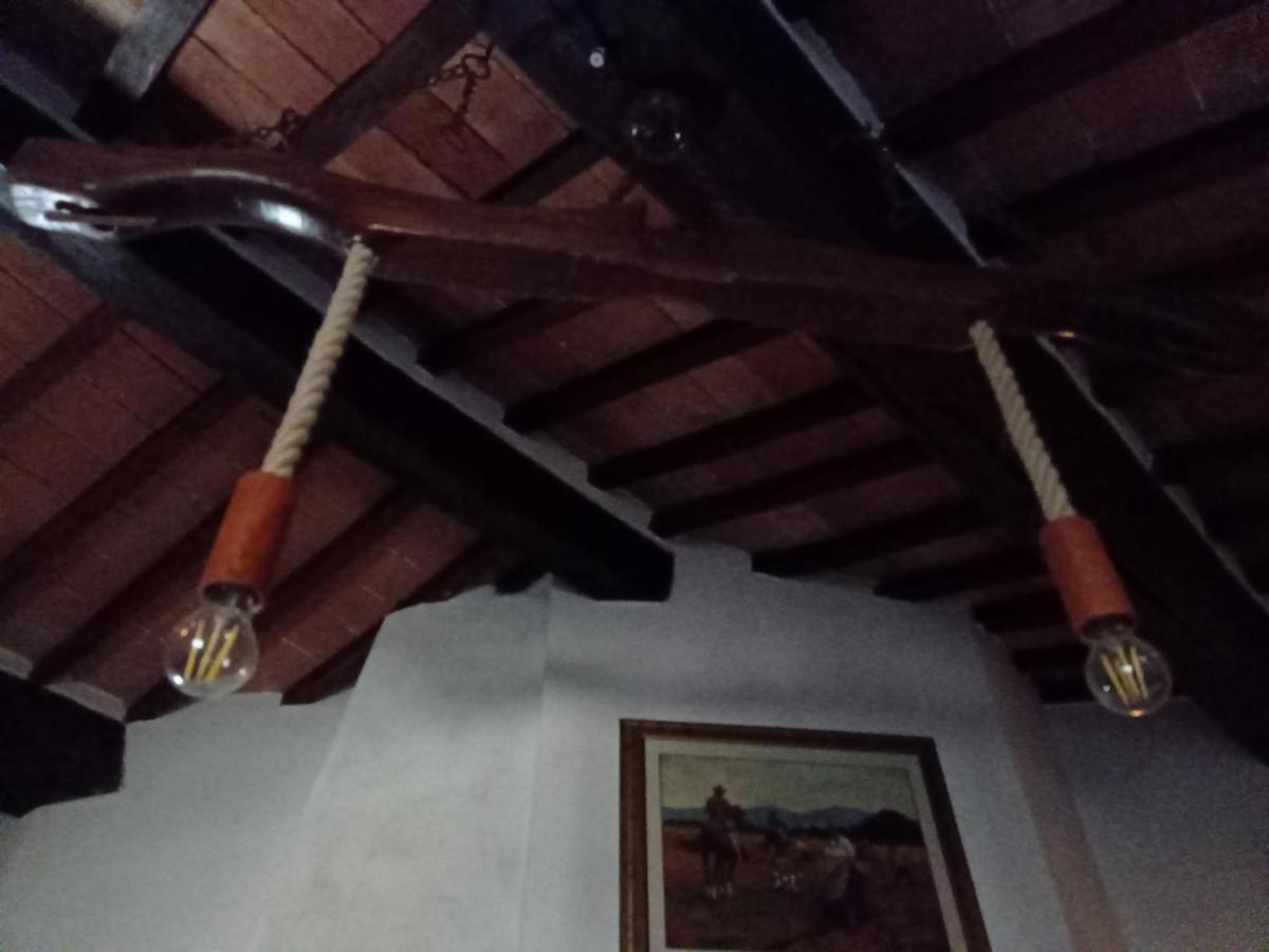 הוילה סרטאנו Il Borgo Del Lupo מראה חיצוני תמונה
