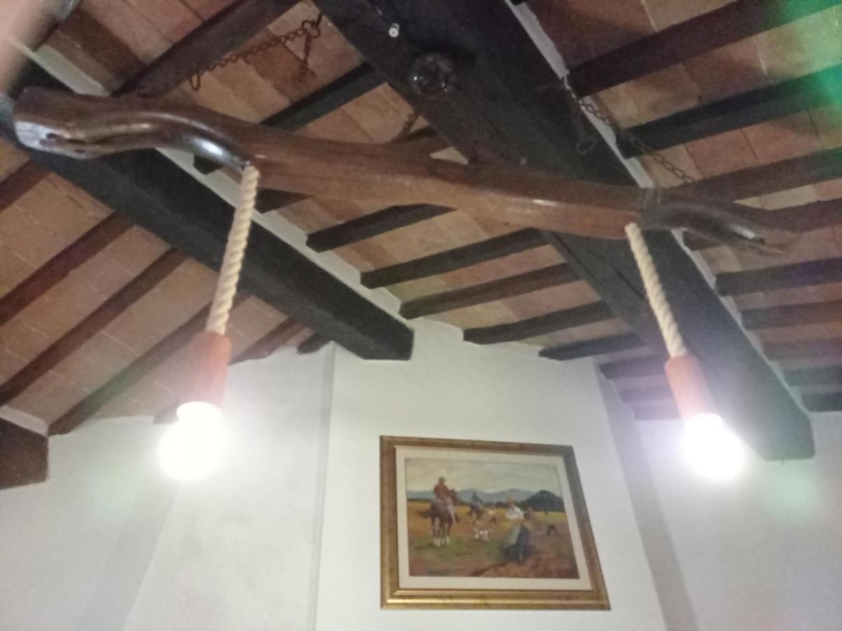 הוילה סרטאנו Il Borgo Del Lupo מראה חיצוני תמונה
