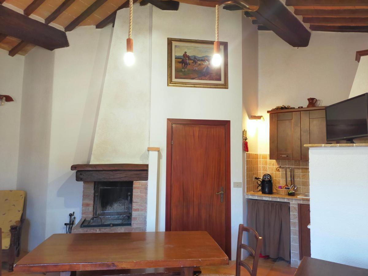הוילה סרטאנו Il Borgo Del Lupo מראה חיצוני תמונה