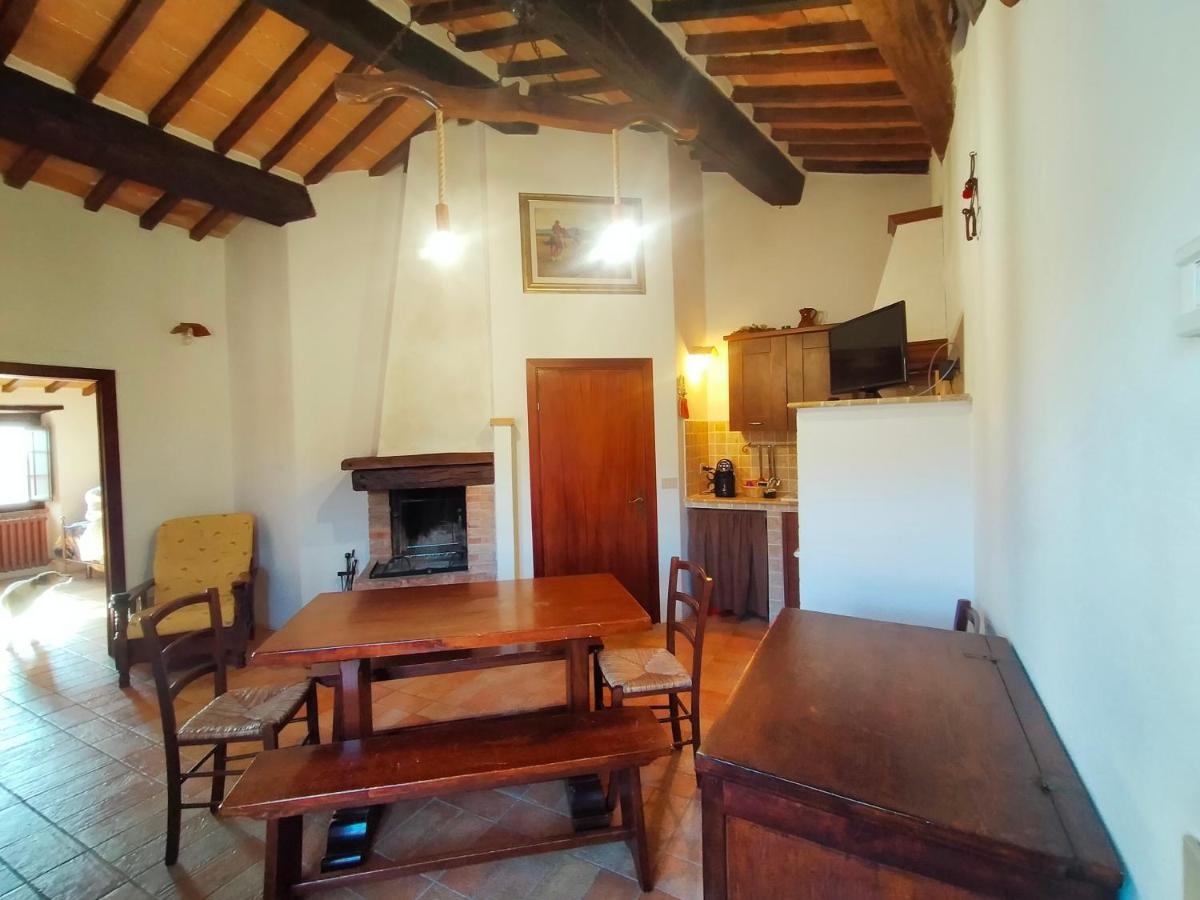 הוילה סרטאנו Il Borgo Del Lupo מראה חיצוני תמונה