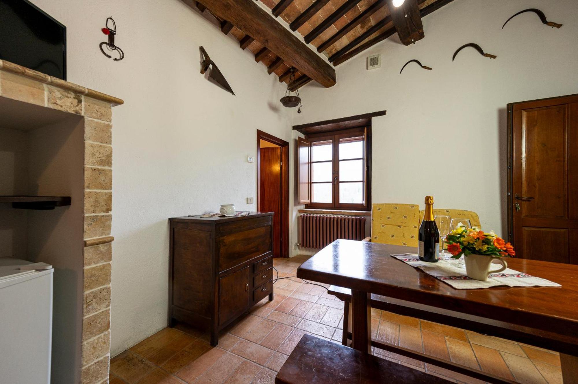 הוילה סרטאנו Il Borgo Del Lupo מראה חיצוני תמונה